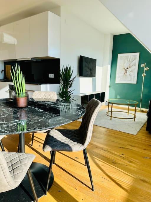 Sunny Terrace Penthouse With Ac - Self Check-in * Wien