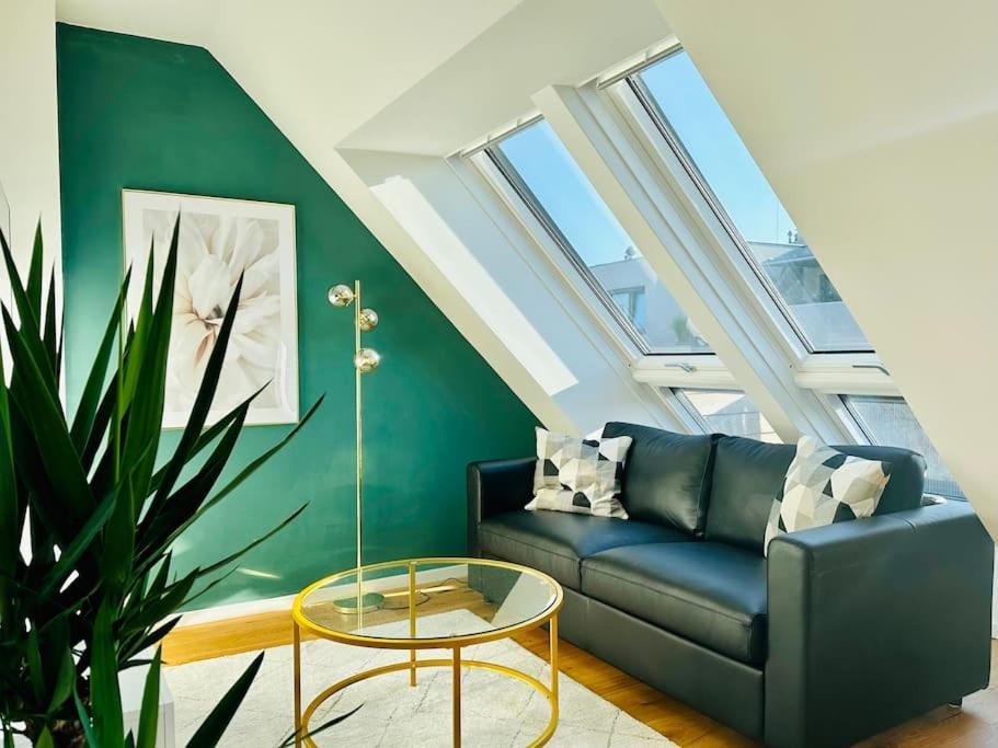 Apartment Sunny Terrace Penthouse With Ac - Self Check-in Wien